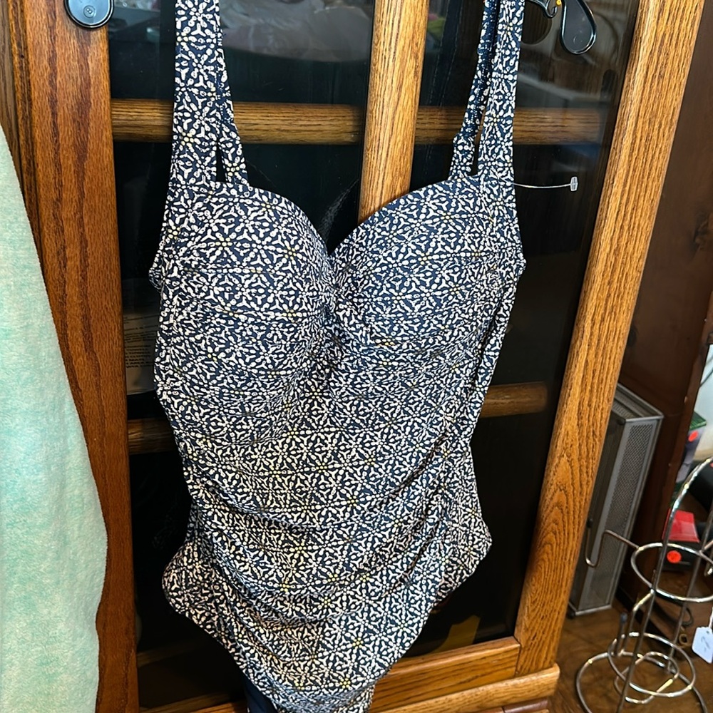 NWOT bathing suit by nip tuck size 8